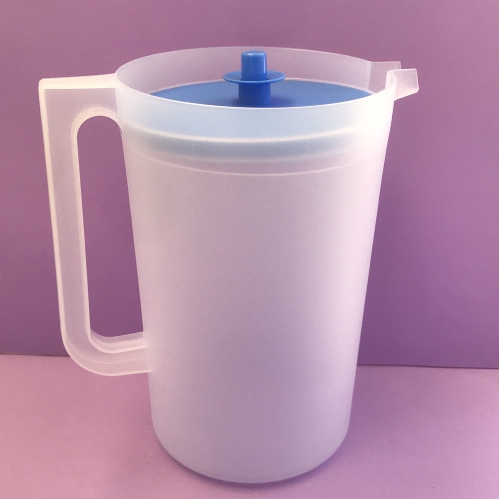 Tupperware Jumbo  Pitcher 4 Liter - Picture 4 of 9